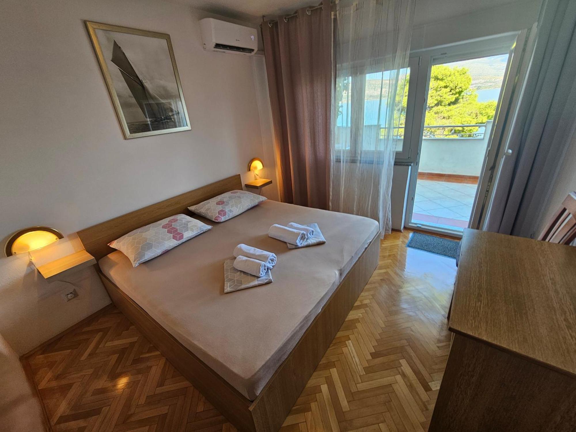 Apartment Nikica Трогір Екстер'єр фото