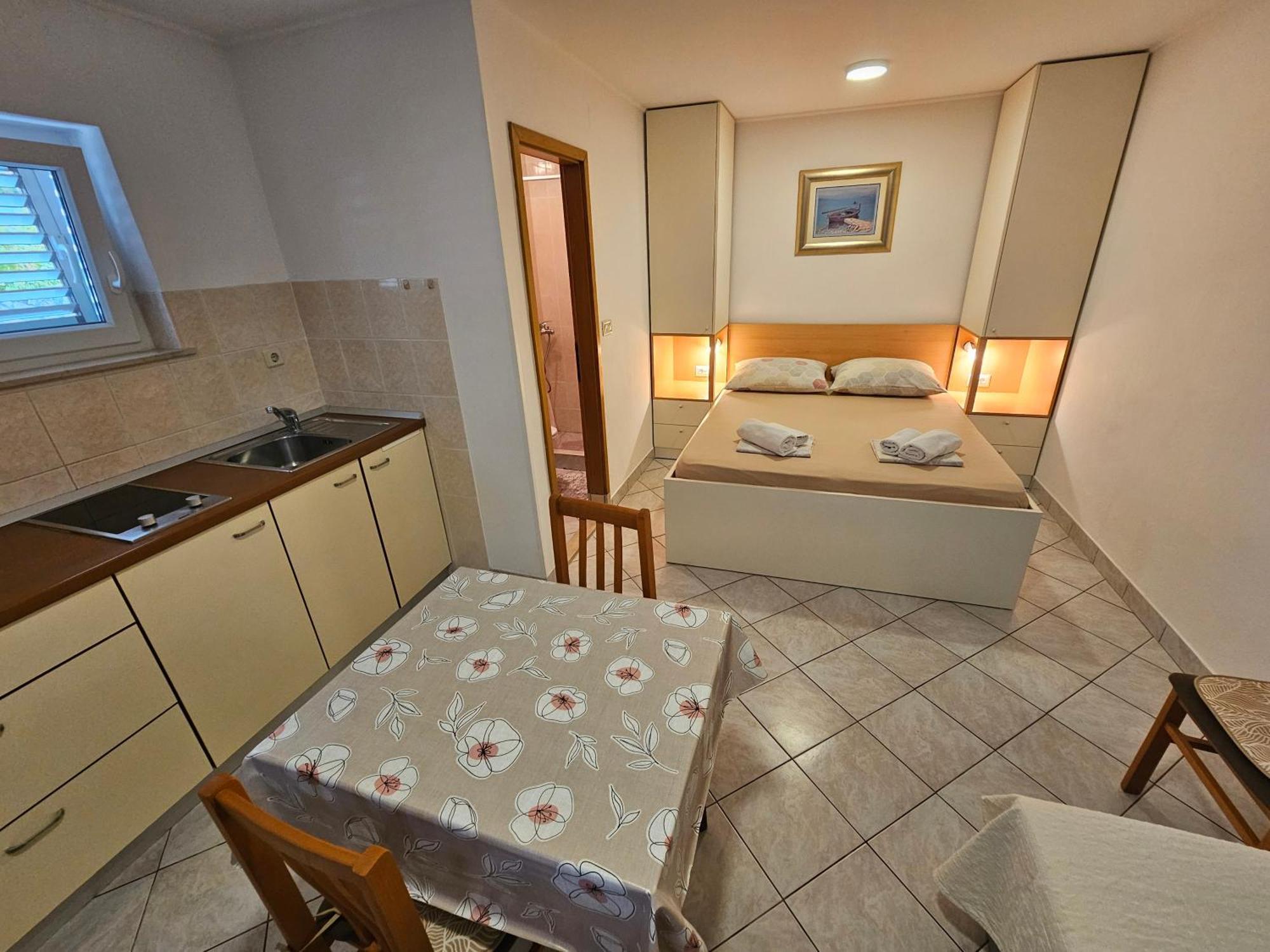 Apartment Nikica Трогір Номер фото