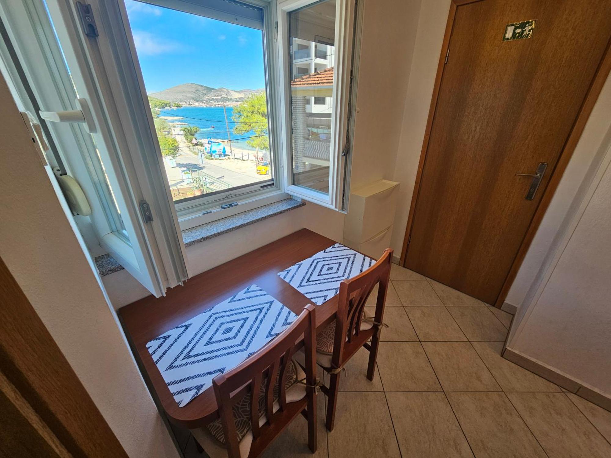 Apartment Nikica Трогір Екстер'єр фото