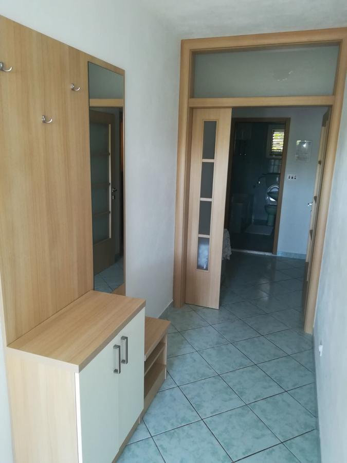 Apartment Nikica Трогір Екстер'єр фото